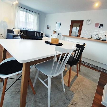 Apartman Linda - Velka Lomnica エクステリア 写真